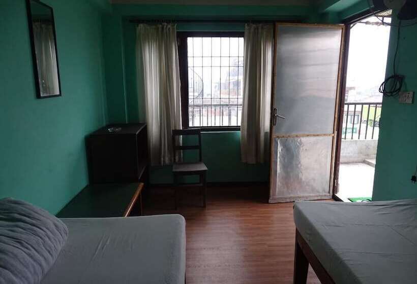 پانسیون Green House Lodge