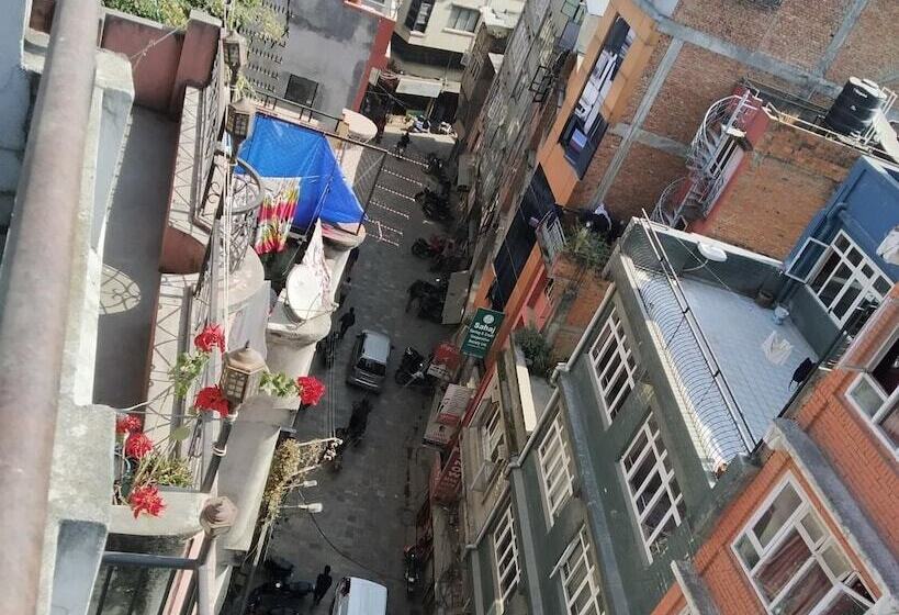 پانسیون Green House Lodge