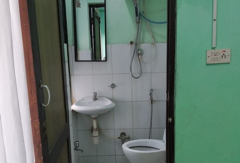 پانسیون Green House Lodge