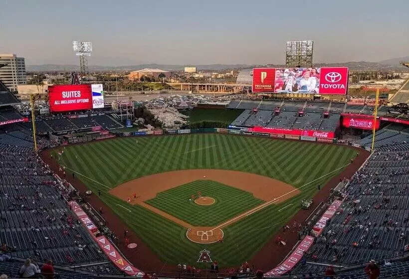 בית מלון כפרי Grand Inn