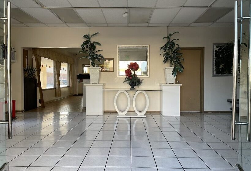 בית מלון כפרי Grand Inn