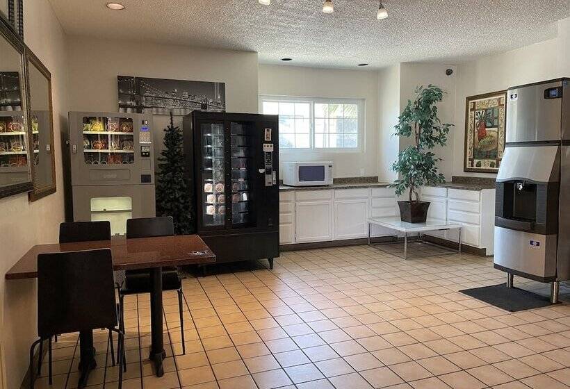 בית מלון כפרי Grand Inn