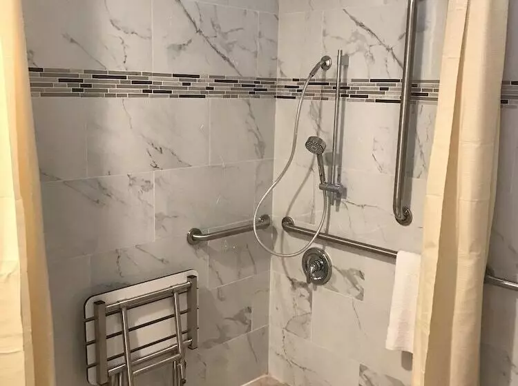 בית מלון כפרי Grand Inn