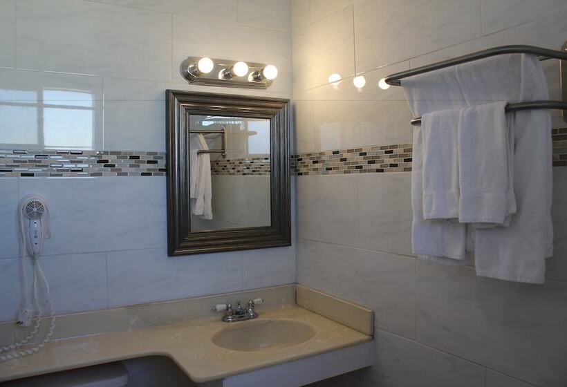 בית מלון כפרי Grand Inn