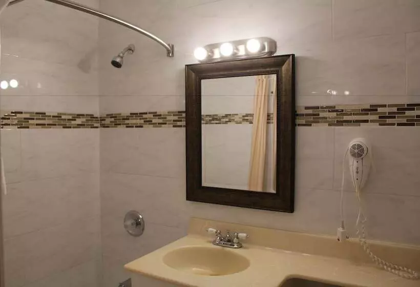 בית מלון כפרי Grand Inn