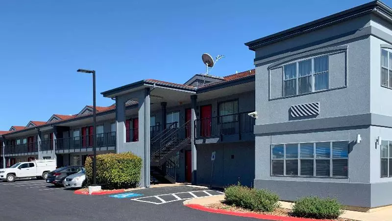 فندق Quality Inn & Suites I 10 Near Fiesta Texas