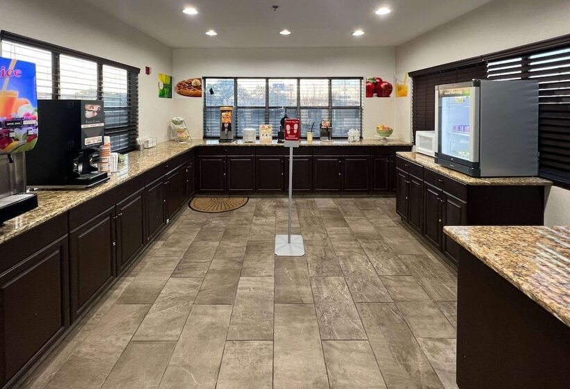 هتل Quality Inn & Suites I 10 Near Fiesta Texas