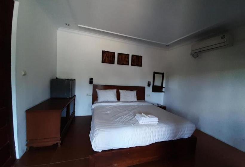 فندق Oyo 2074 Joglo Homestay