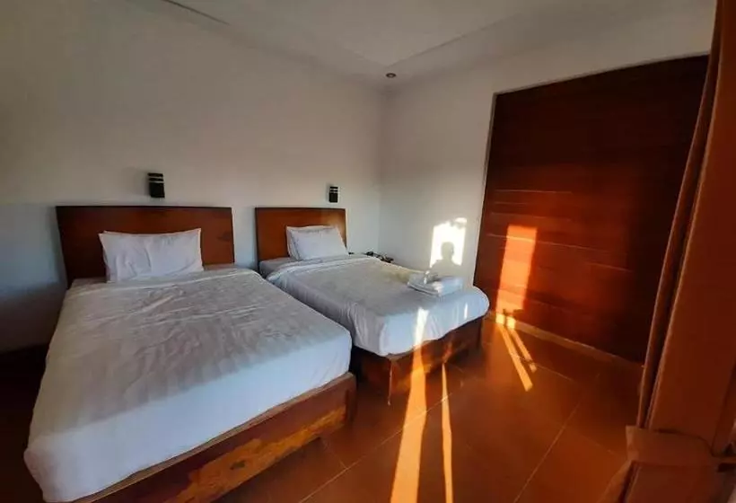 هتل Oyo 2074 Joglo Homestay