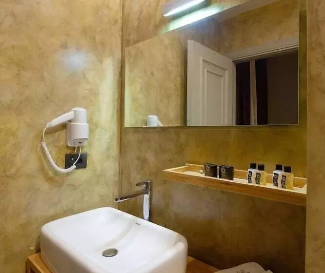 هتل Casta Diva Boutique