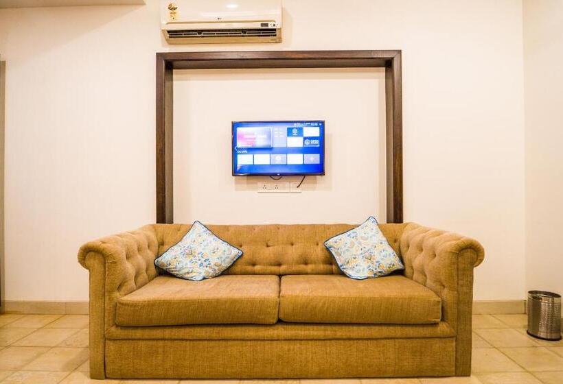 هتل Marine Studios By Le Pension Stays