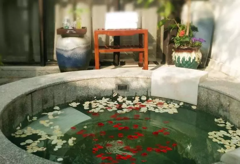 ホテル Xinhualian Lvxingu