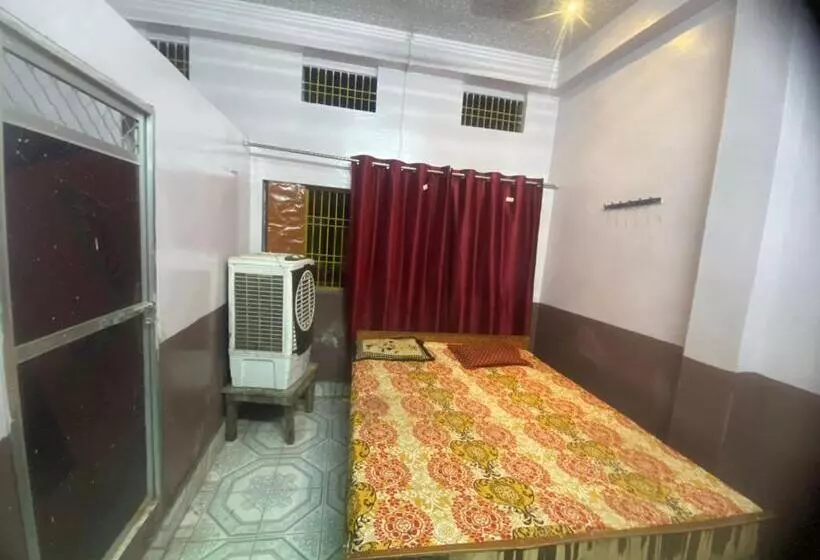 هتل Yatri Niwas