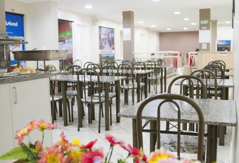 بنسيون Pousada Center Piratuba