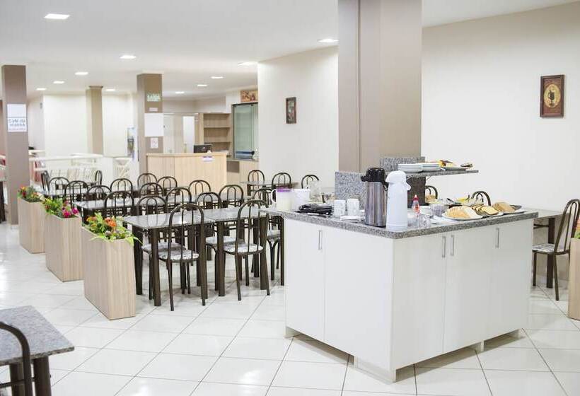 بنسيون Pousada Center Piratuba