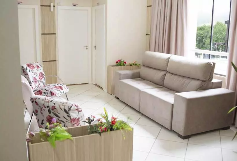 ペンション Pousada Center Piratuba