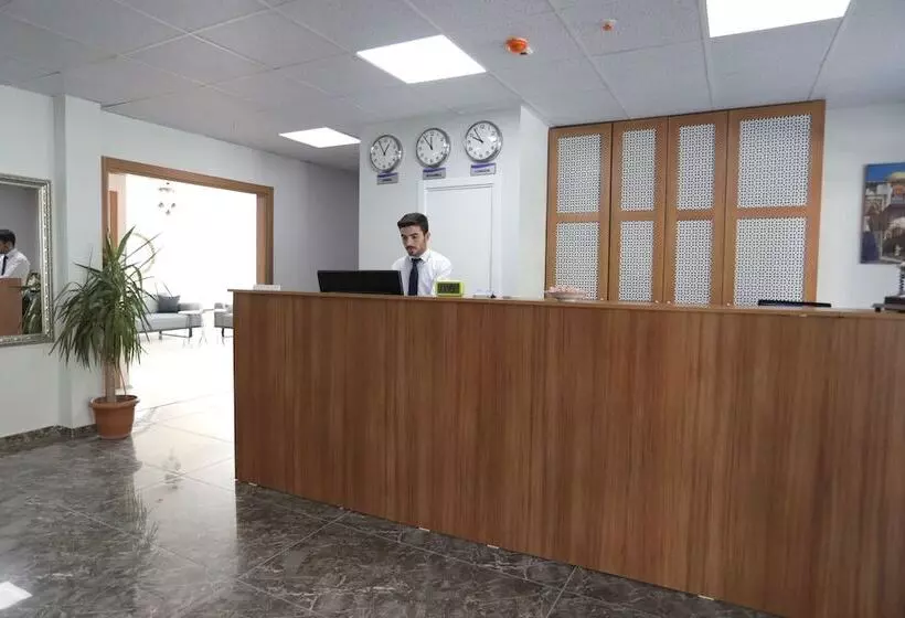 هتل Beksi̇ti̇