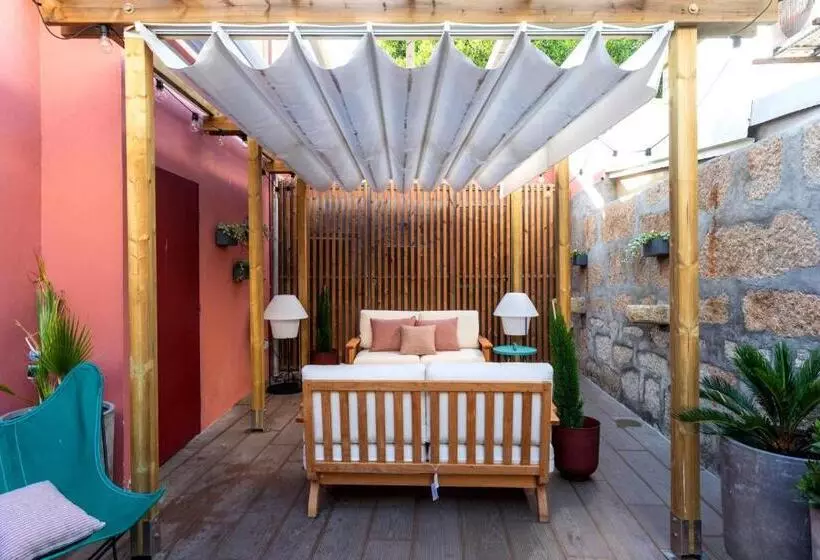 هتل Harbour Inn Design Townhouse
