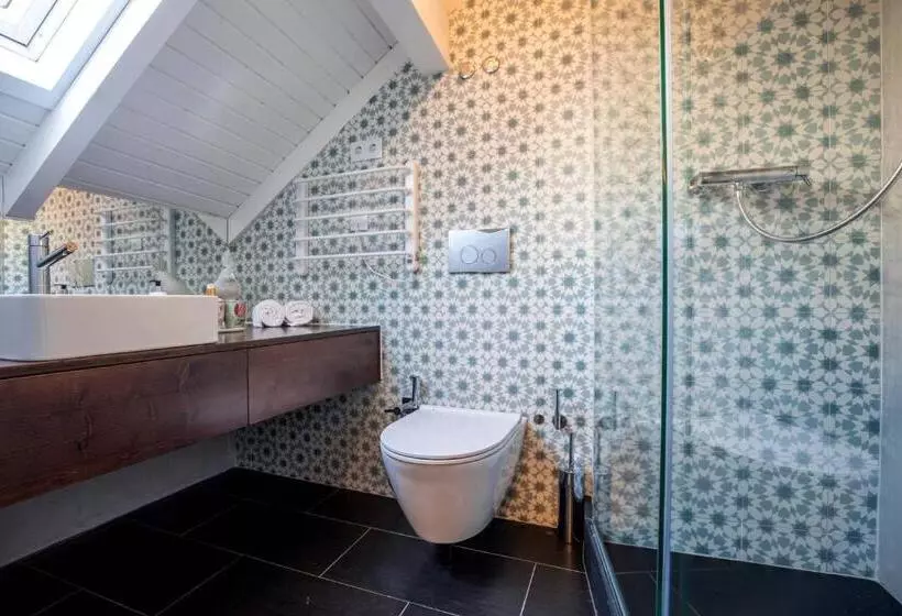 هتل Harbour Inn Design Townhouse