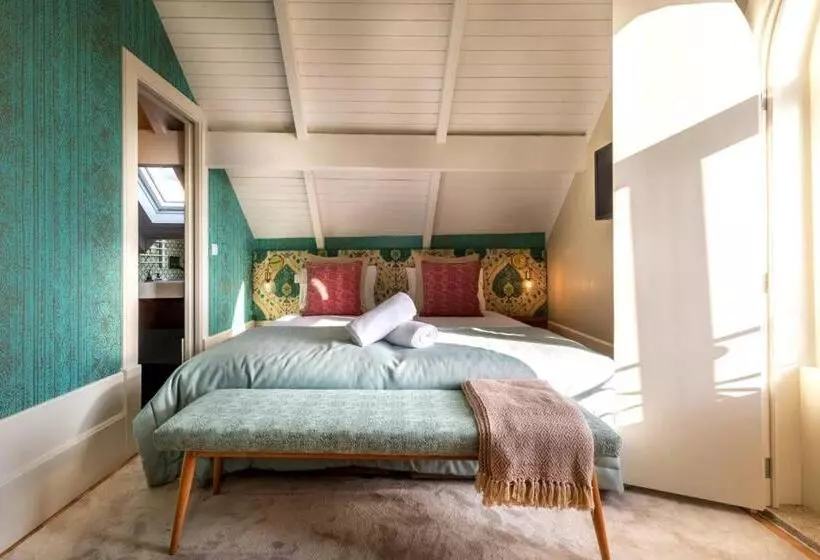 هتل Harbour Inn Design Townhouse