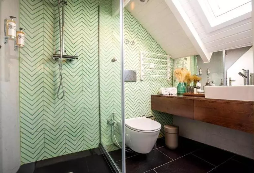 هتل Harbour Inn Design Townhouse