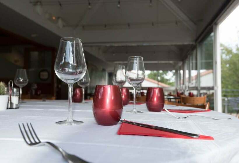 ホテル Restaurant L Artiere