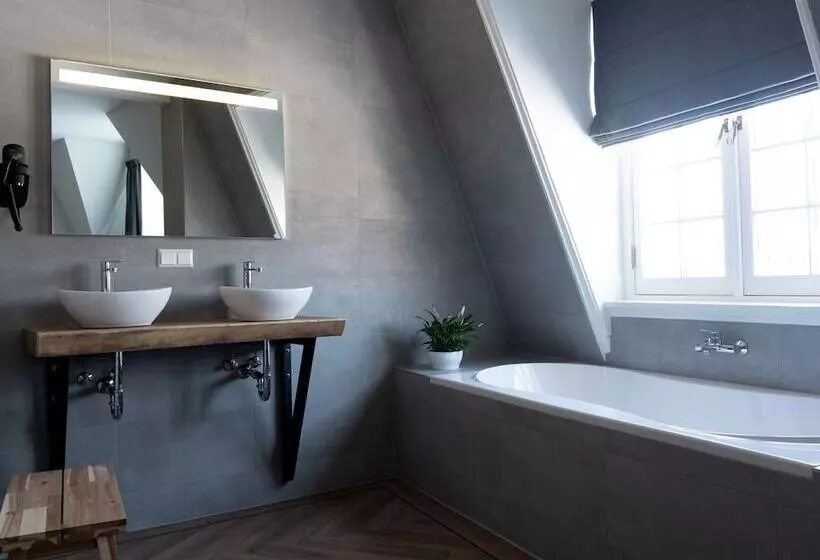 Hotelli Inn Naeldwyk Torenburg