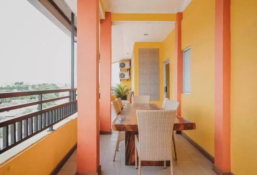 ホテル Reddoorz Plus @ Simpang Gelael Batam 2