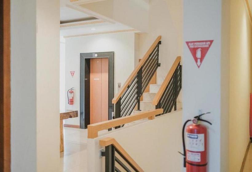 בית מלון כפרי Reddoorz Plus @ Simpang Gelael Batam 2