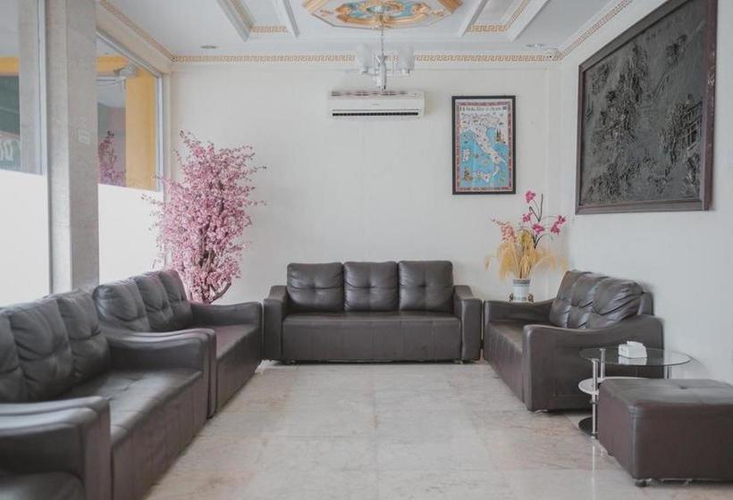 בית מלון כפרי Reddoorz Plus @ Simpang Gelael Batam 2