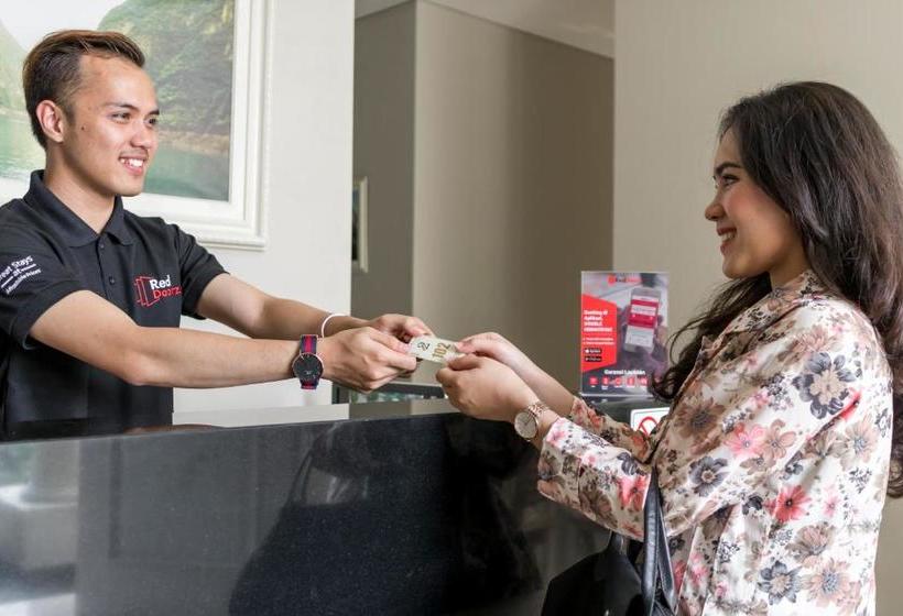 בית מלון כפרי Reddoorz Plus @ Simpang Gelael Batam 2