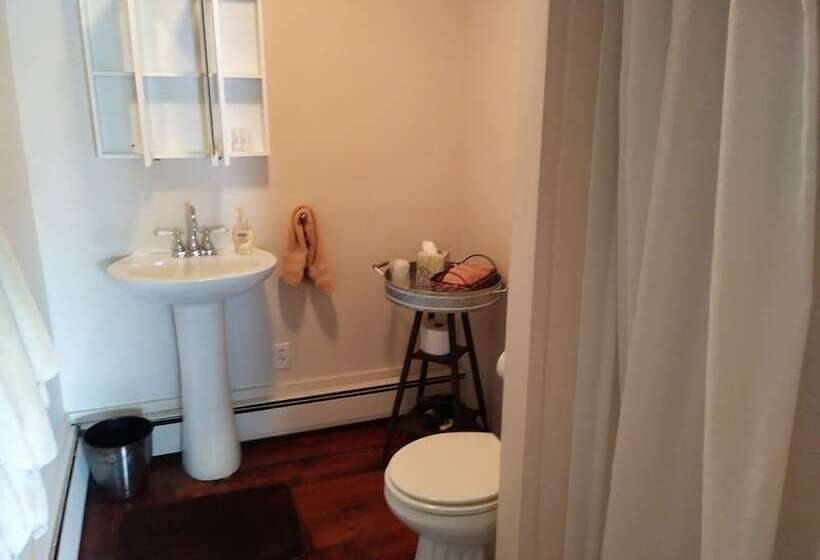 בית מלון כפרי The Inn In Westport