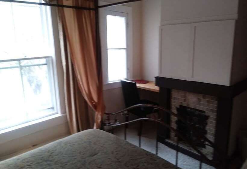 בית מלון כפרי The Inn In Westport