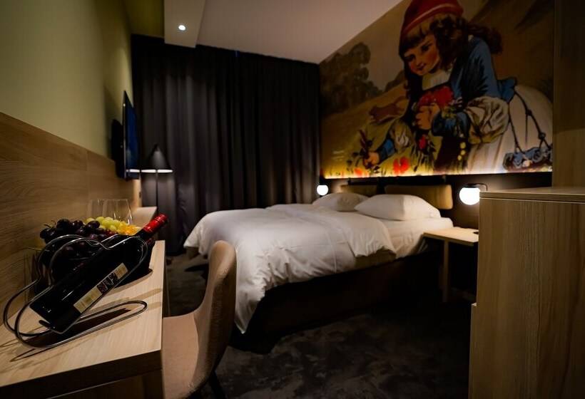 Отель Viktorosa