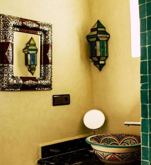 فندق على الطريق Riad Caravasar