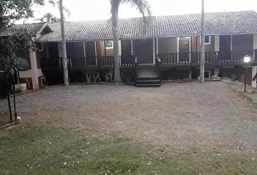 ペンション Pousada Recomeço Da Paz - Antiga Pousada Araucária