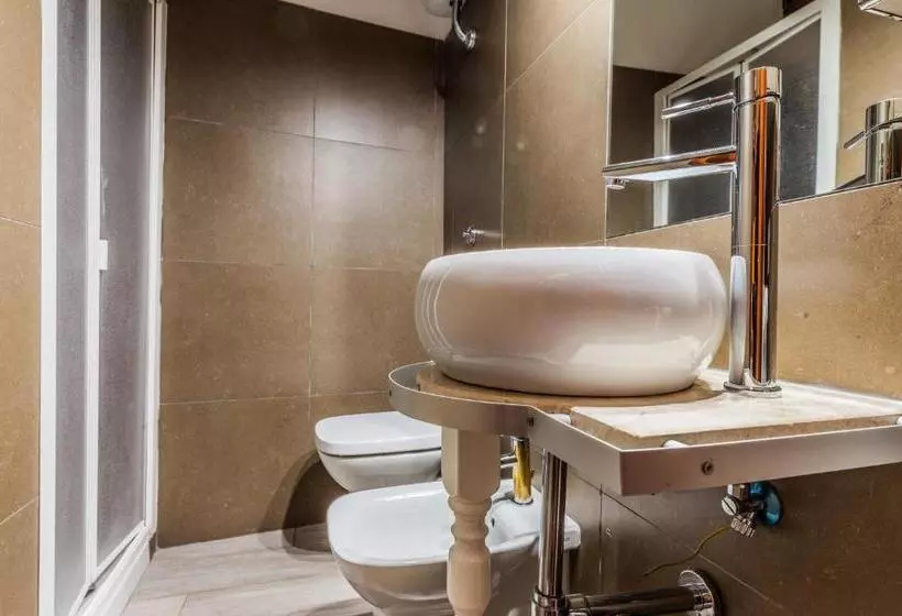 Hotelli Albergo Della Corte