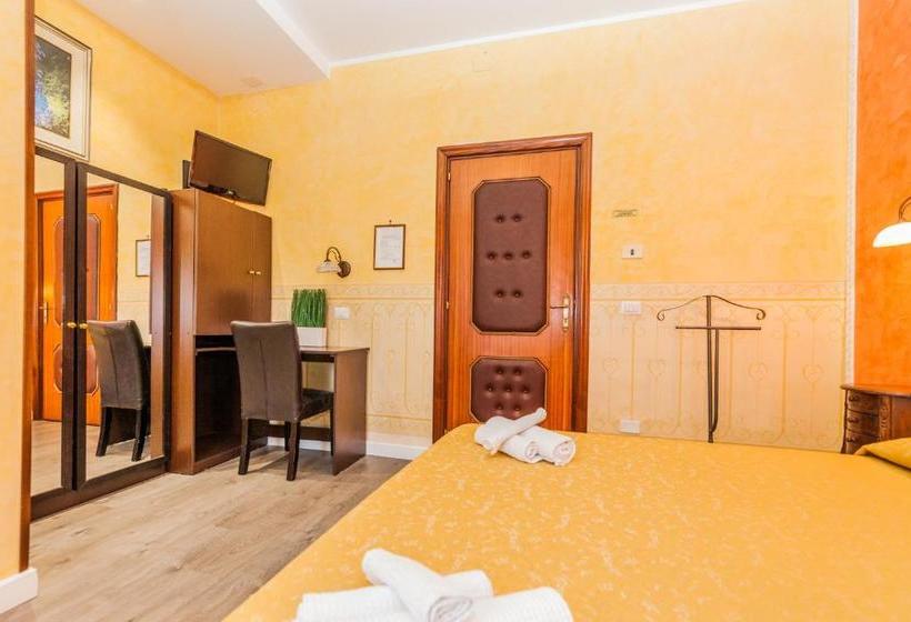 هتل Albergo Della Corte