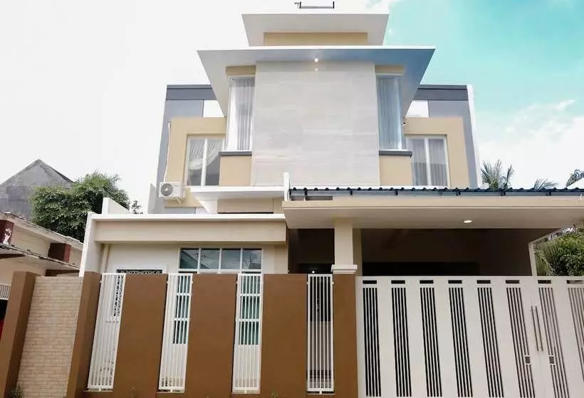 Hotelli Antosa Family Residence Silver Key By Oyo Rooms