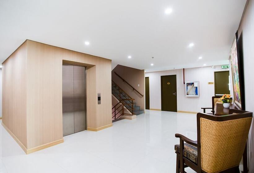 ホテル Capital O 461 Asrodel