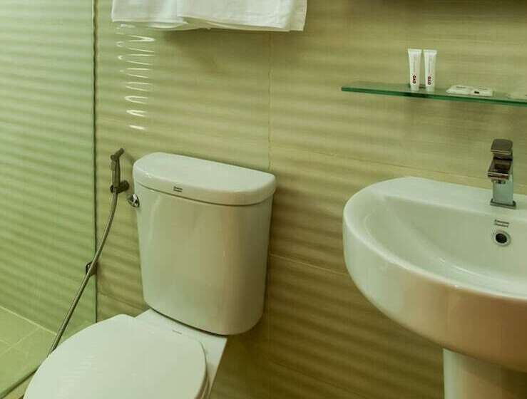 ホテル Capital O 461 Asrodel