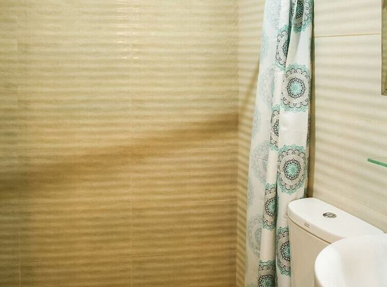 ホテル Capital O 461 Asrodel