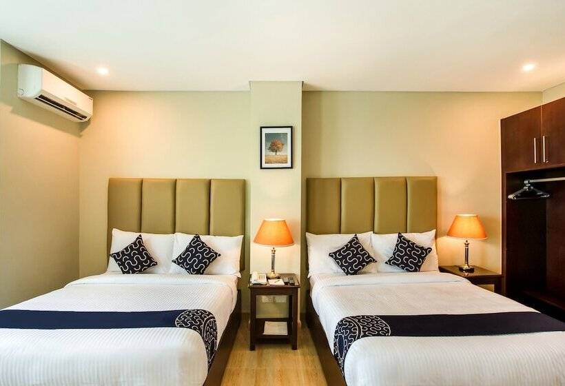 ホテル Capital O 461 Asrodel