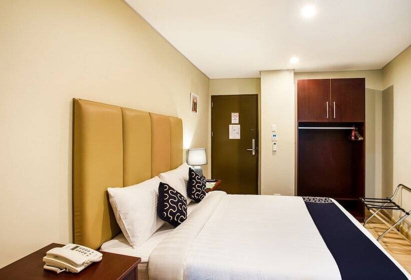 ホテル Capital O 461 Asrodel