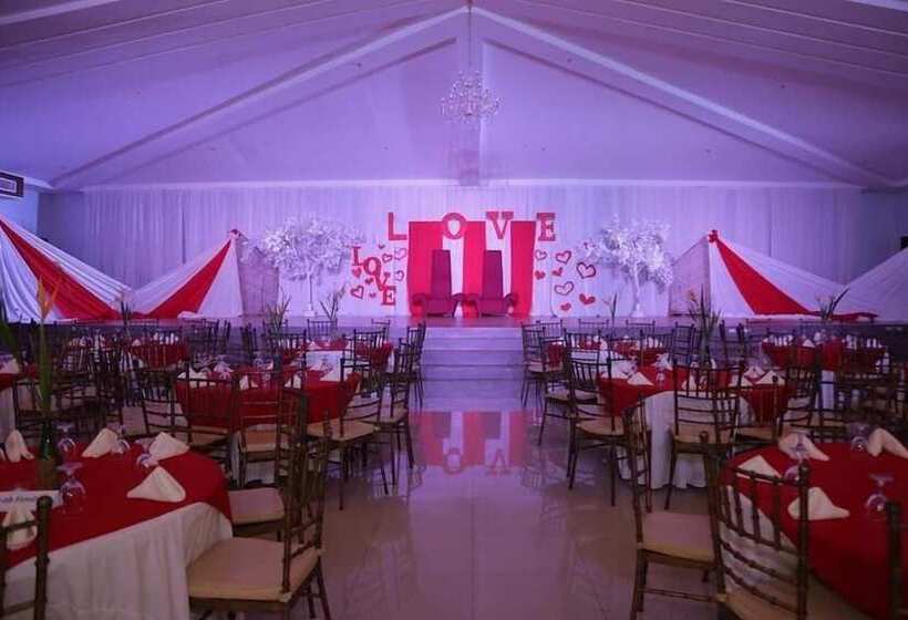 בית מלון כפרי De Susana And Resort