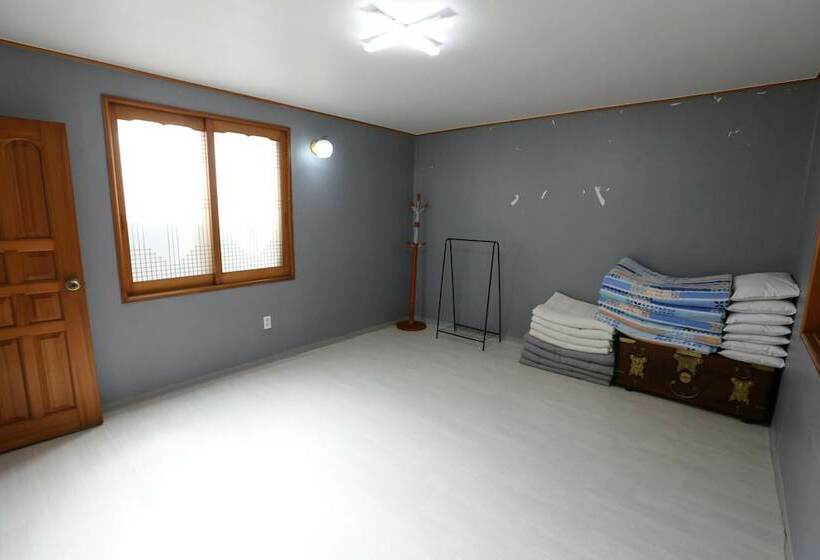 בית מלון כפרי Emerald Ace