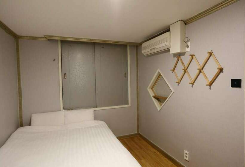 בית מלון כפרי Emerald Ace