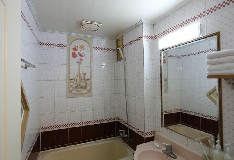 בית מלון כפרי Emerald Ace