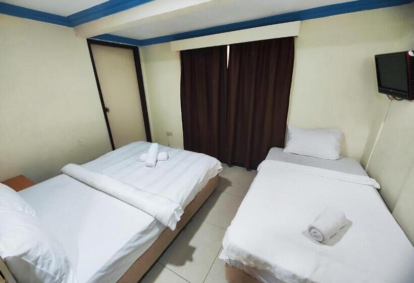 هتل Hwkl Masjid India