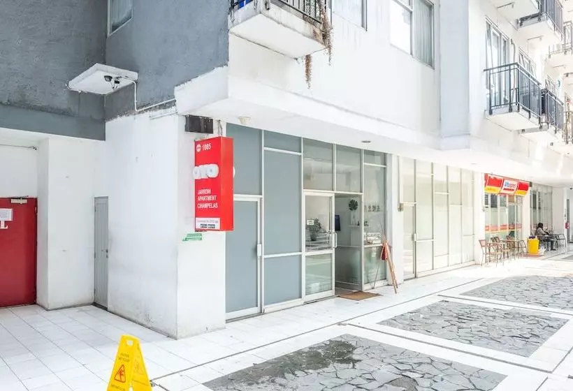 ホテル Jarrdin Apartment Cihampelas By Oyo Rooms
